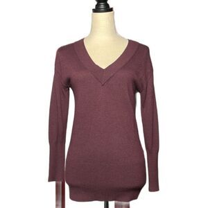 White House Black Market Elegant Plum Colored V-Neck Sweater (Size: XXS)